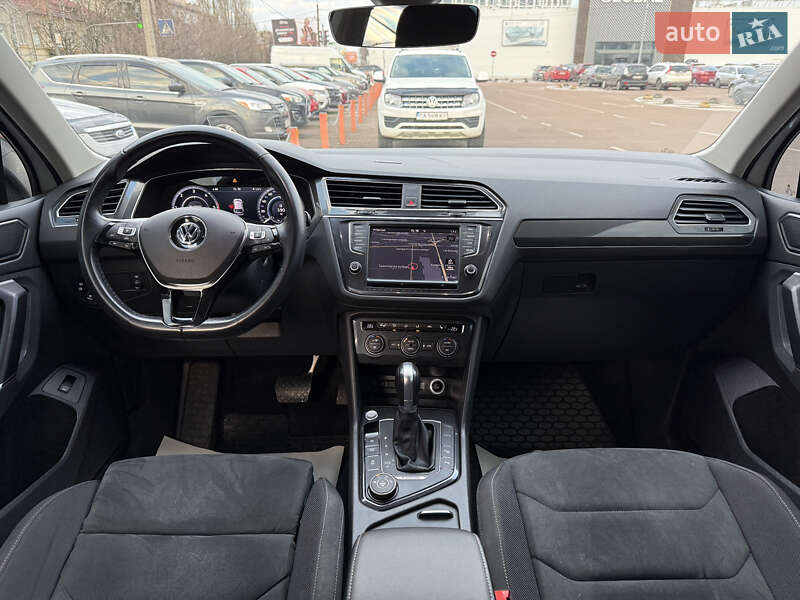 Внедорожник / Кроссовер Volkswagen Tiguan 2016 в Житомире
