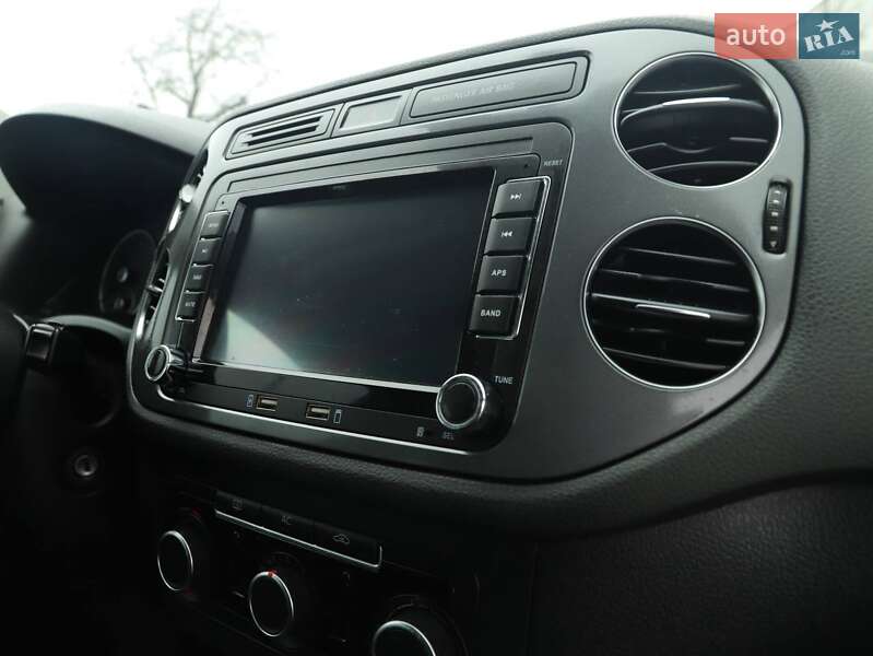 Внедорожник / Кроссовер Volkswagen Tiguan 2012 в Кременце