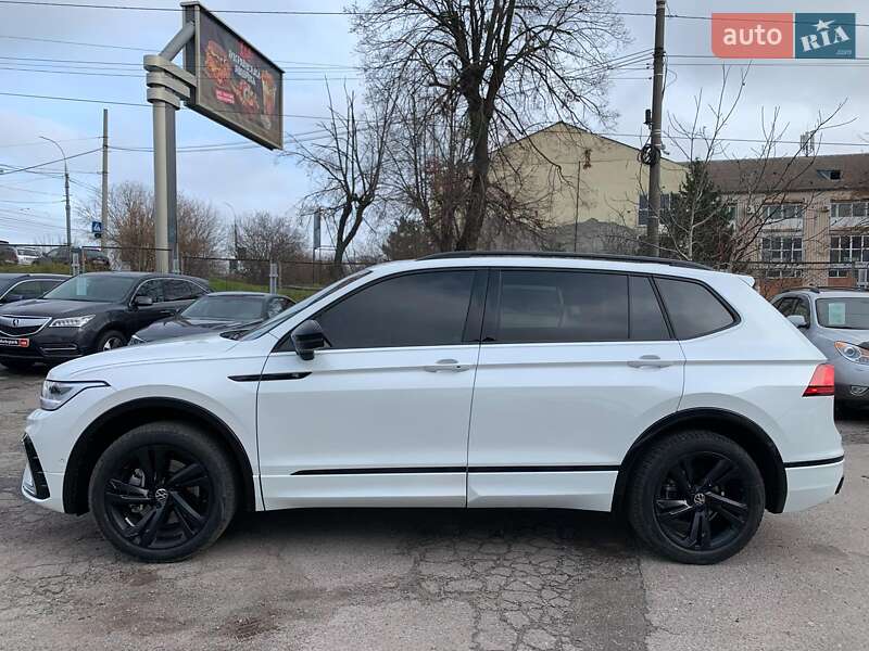 Внедорожник / Кроссовер Volkswagen Tiguan 2023 в Виннице
