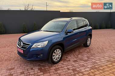 Позашляховик / Кросовер Volkswagen Tiguan 2009 в Жашківу