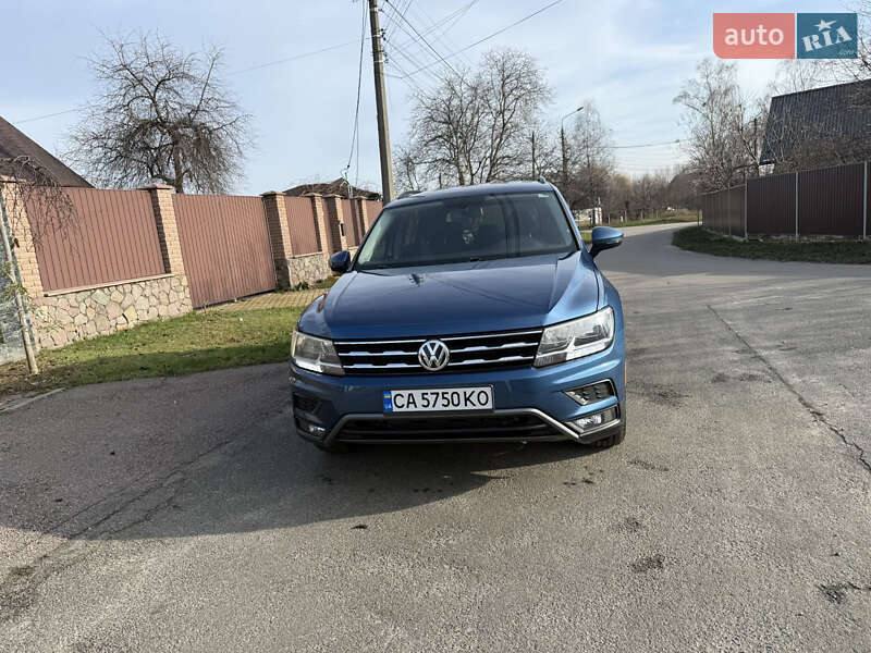 Позашляховик / Кросовер Volkswagen Tiguan 2017 в Василькові