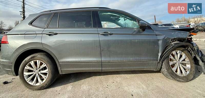 Внедорожник / Кроссовер Volkswagen Tiguan 2019 в Киеве