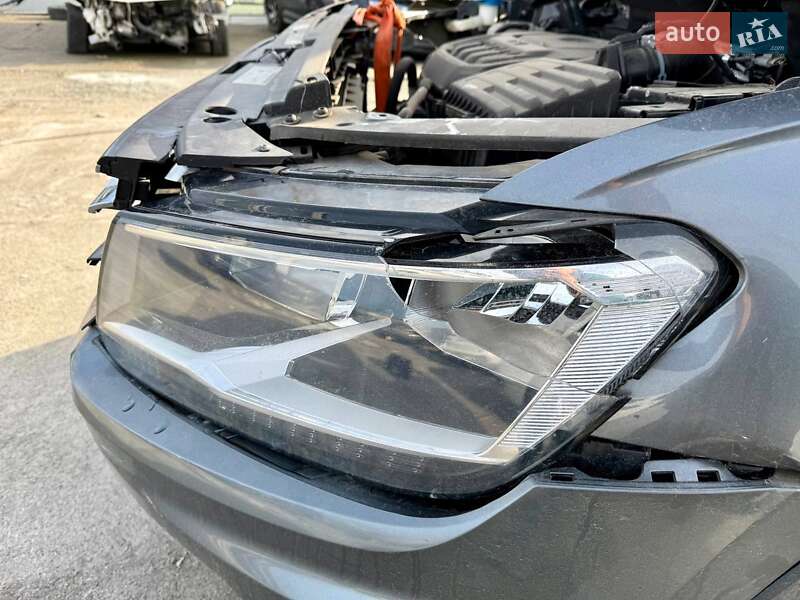 Внедорожник / Кроссовер Volkswagen Tiguan 2019 в Киеве