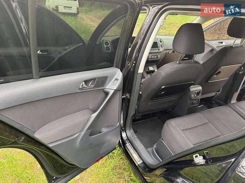 Внедорожник / Кроссовер Volkswagen Tiguan 2010 в Броварах