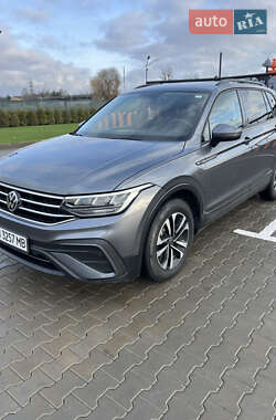 Внедорожник / Кроссовер Volkswagen Tiguan 2023 в Виннице