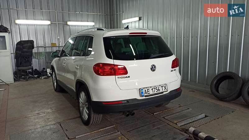Внедорожник / Кроссовер Volkswagen Tiguan 2011 в Днепре