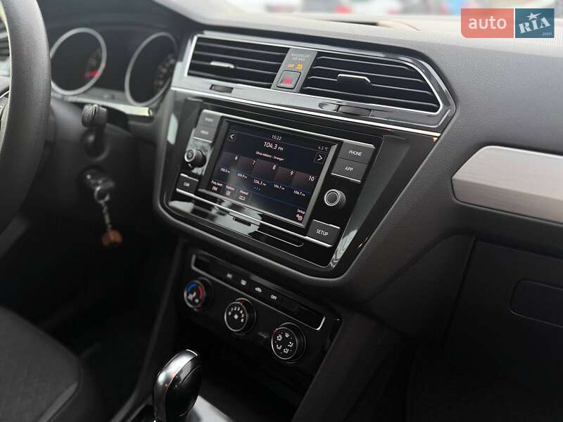 Внедорожник / Кроссовер Volkswagen Tiguan 2018 в Львове