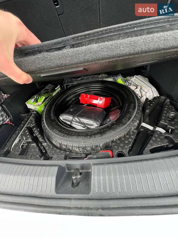 Внедорожник / Кроссовер Volkswagen Tiguan 2019 в Львове