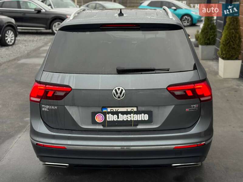 Внедорожник / Кроссовер Volkswagen Tiguan 2017 в Ровно