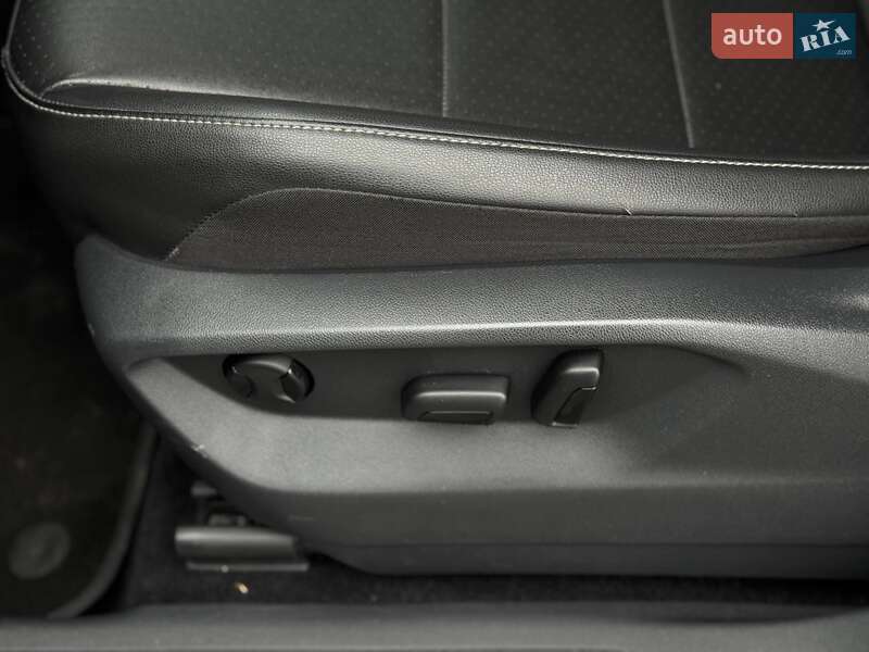 Внедорожник / Кроссовер Volkswagen Tiguan 2017 в Ровно