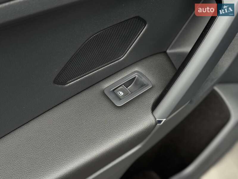 Внедорожник / Кроссовер Volkswagen Tiguan 2017 в Ровно