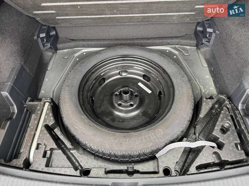 Внедорожник / Кроссовер Volkswagen Tiguan 2017 в Ровно