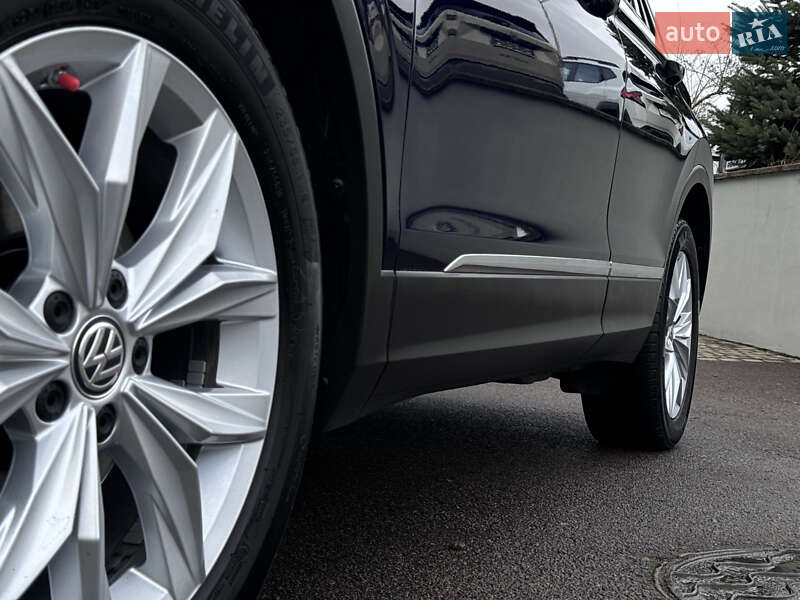 Внедорожник / Кроссовер Volkswagen Tiguan 2019 в Ровно