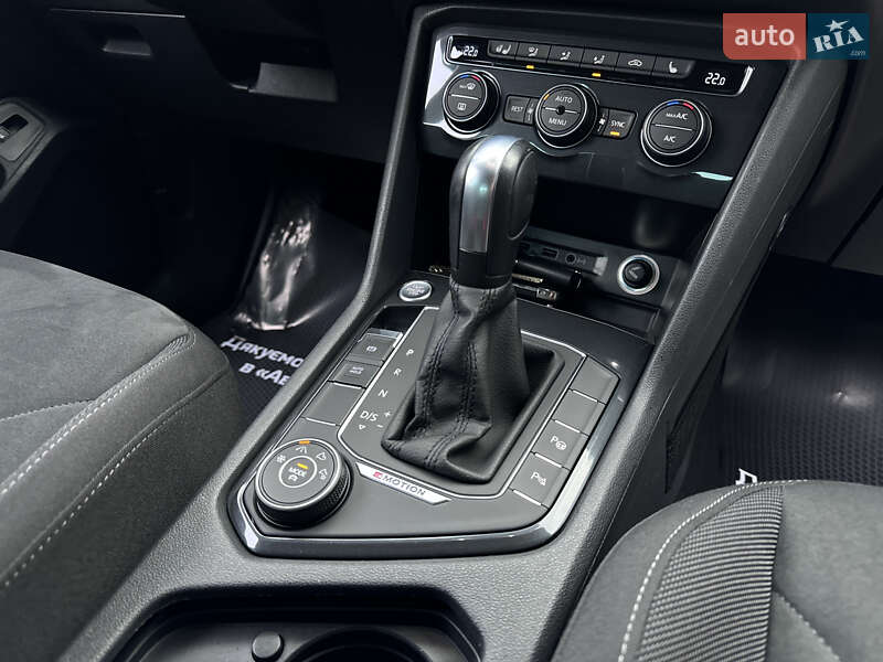 Внедорожник / Кроссовер Volkswagen Tiguan 2019 в Ровно