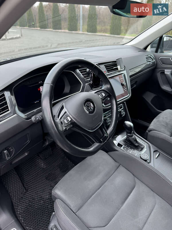 Внедорожник / Кроссовер Volkswagen Tiguan 2018 в Хмельницком