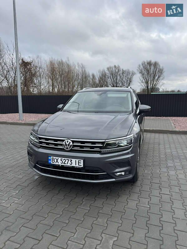 Внедорожник / Кроссовер Volkswagen Tiguan 2018 в Хмельницком