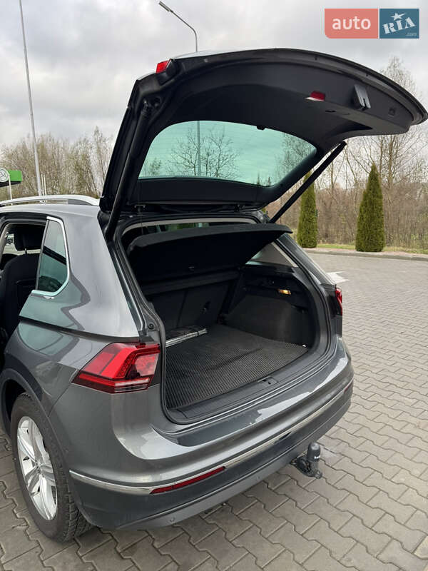 Внедорожник / Кроссовер Volkswagen Tiguan 2018 в Хмельницком
