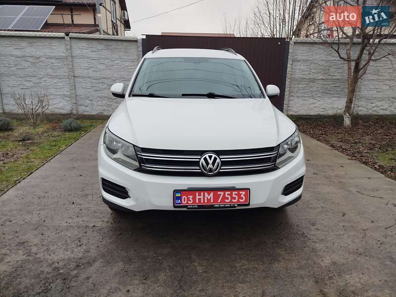 Внедорожник / Кроссовер Volkswagen Tiguan 2016 в Киеве