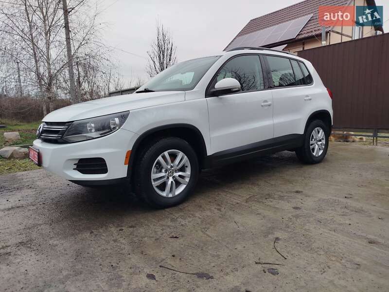 Внедорожник / Кроссовер Volkswagen Tiguan 2016 в Киеве