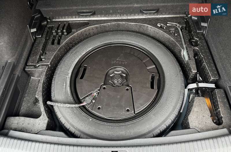 Позашляховик / Кросовер Volkswagen Tiguan 2021 в Києві