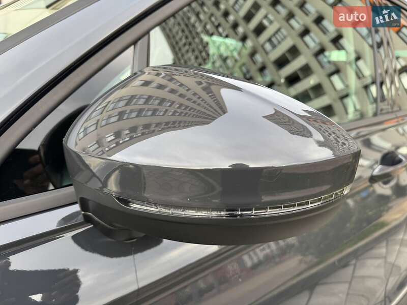 Внедорожник / Кроссовер Volkswagen Tiguan 2021 в Киеве