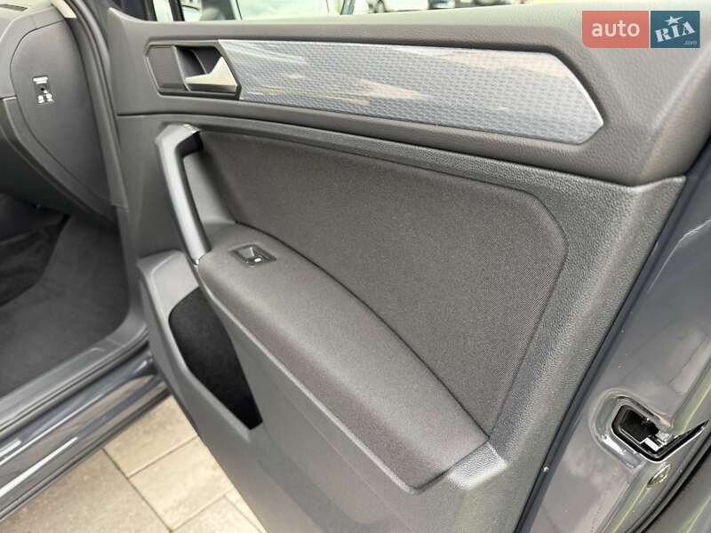 Внедорожник / Кроссовер Volkswagen Tiguan 2021 в Киеве