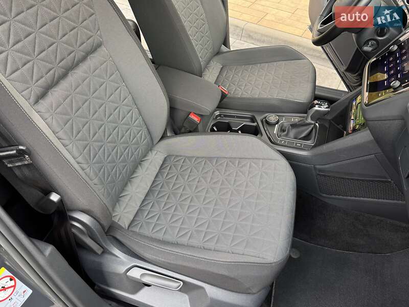 Внедорожник / Кроссовер Volkswagen Tiguan 2021 в Киеве