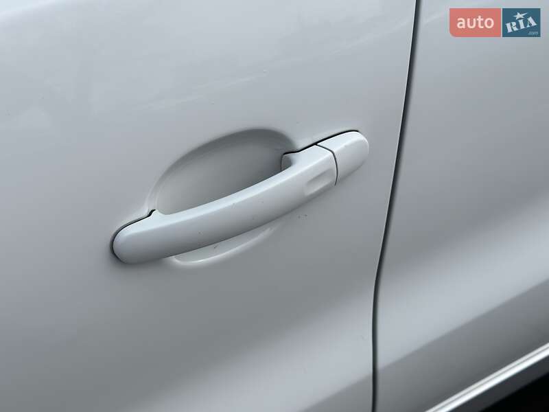 Внедорожник / Кроссовер Volkswagen Tiguan 2014 в Киеве