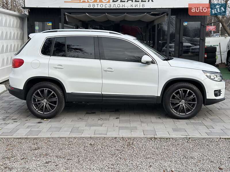 Внедорожник / Кроссовер Volkswagen Tiguan 2014 в Киеве