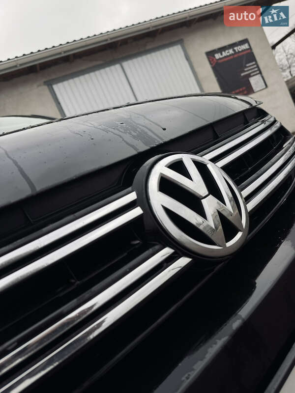 Внедорожник / Кроссовер Volkswagen Tiguan 2017 в Рогатине