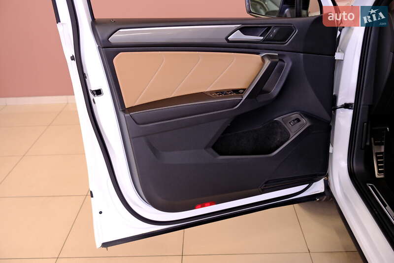 Внедорожник / Кроссовер Volkswagen Tiguan 2023 в Одессе