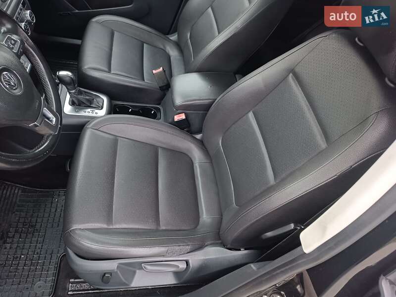 Внедорожник / Кроссовер Volkswagen Tiguan 2014 в Киеве фото 23 Внедорожник / Кроссовер Volkswagen Tiguan 2014 в Киеве