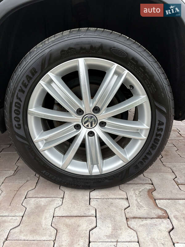 Позашляховик / Кросовер Volkswagen Tiguan 2015 в Бучі