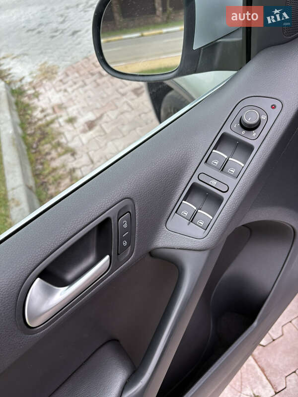 Позашляховик / Кросовер Volkswagen Tiguan 2015 в Бучі