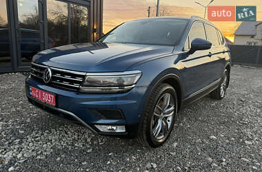 Позашляховик / Кросовер Volkswagen Tiguan 2018 в Яворові
