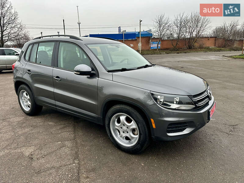 Внедорожник / Кроссовер Volkswagen Tiguan 2016 в Полтаве