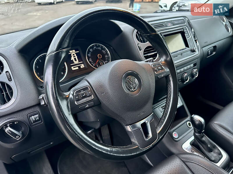 Внедорожник / Кроссовер Volkswagen Tiguan 2016 в Полтаве