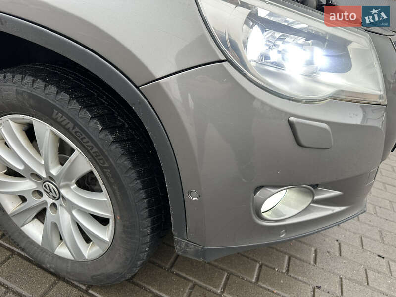 Позашляховик / Кросовер Volkswagen Tiguan 2011 в Києві