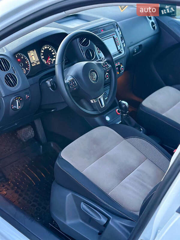 Внедорожник / Кроссовер Volkswagen Tiguan 2011 в Днепре