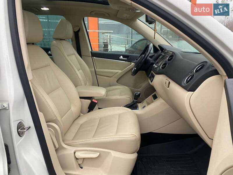 Внедорожник / Кроссовер Volkswagen Tiguan 2011 в Львове фото 26 Внедорожник / Кроссовер Volkswagen Tiguan 2011 в Львове
