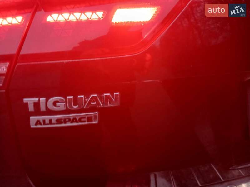 Внедорожник / Кроссовер Volkswagen Tiguan 2018 в Чернигове