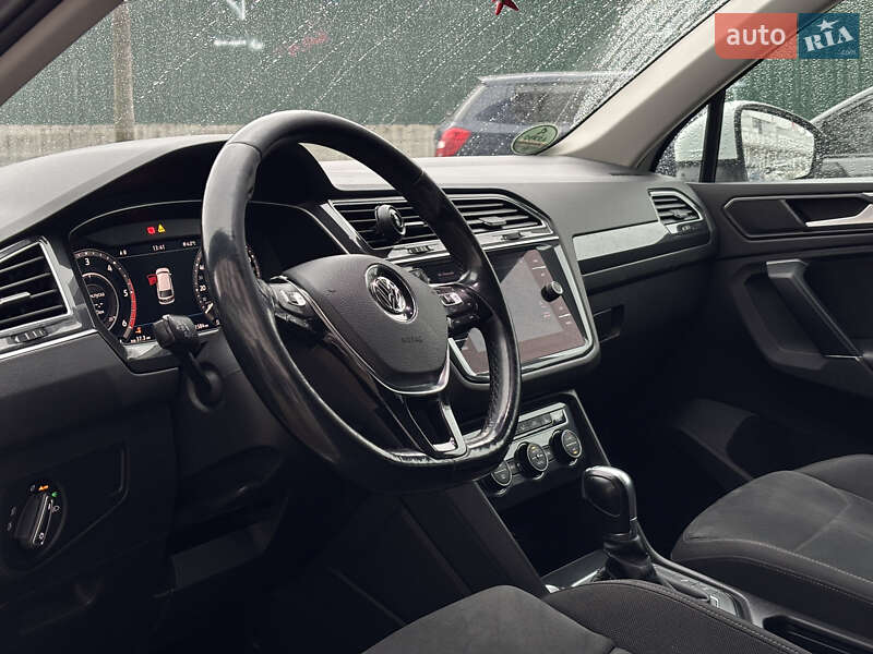 Внедорожник / Кроссовер Volkswagen Tiguan 2017 в Киеве фото 20 Внедорожник / Кроссовер Volkswagen Tiguan 2017 в Киеве