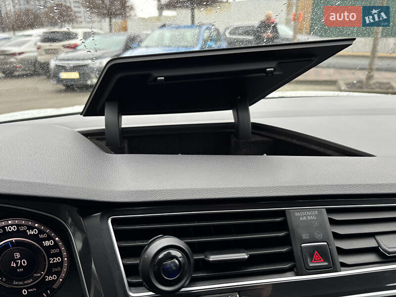 Внедорожник / Кроссовер Volkswagen Tiguan 2017 в Киеве фото 34 Внедорожник / Кроссовер Volkswagen Tiguan 2017 в Киеве