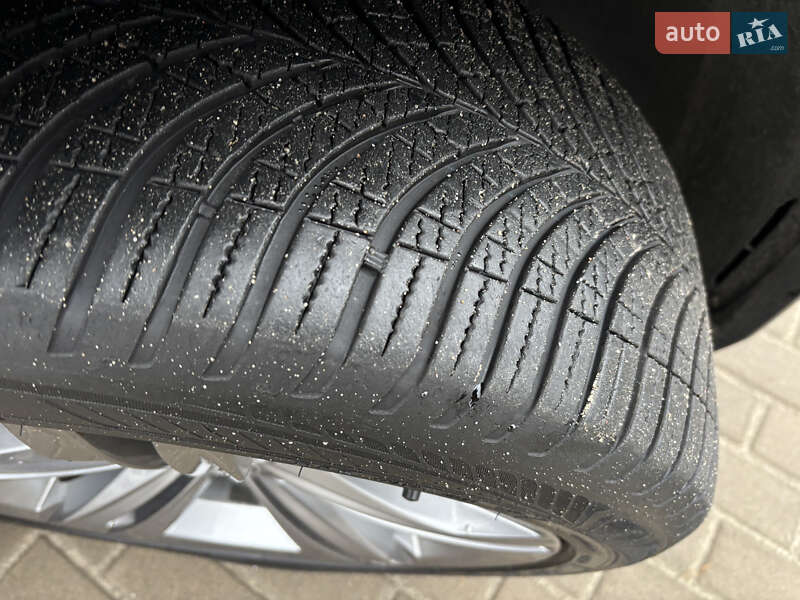 Внедорожник / Кроссовер Volkswagen Tiguan 2017 в Киеве фото 56 Внедорожник / Кроссовер Volkswagen Tiguan 2017 в Киеве