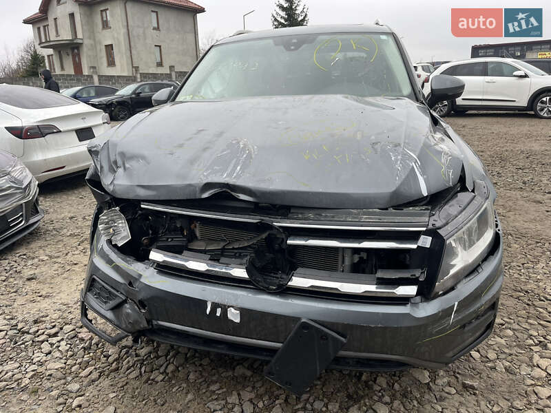 Внедорожник / Кроссовер Volkswagen Tiguan 2019 в Львове