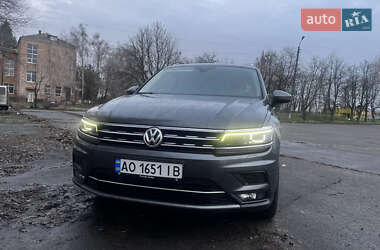 Позашляховик / Кросовер Volkswagen Tiguan 2017 в Тальному