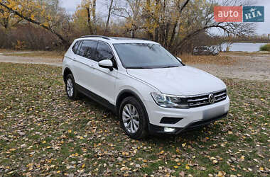 Внедорожник / Кроссовер Volkswagen Tiguan 2019 в Днепре