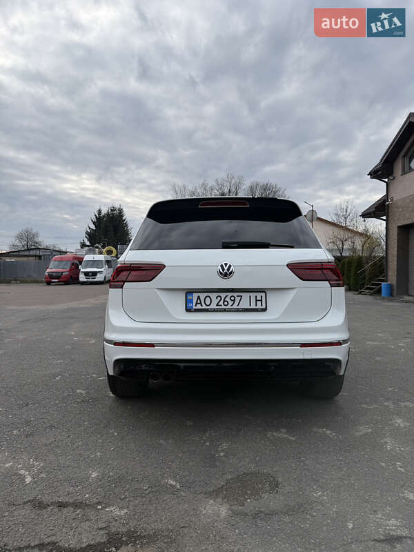 Внедорожник / Кроссовер Volkswagen Tiguan 2017 в Мукачево
