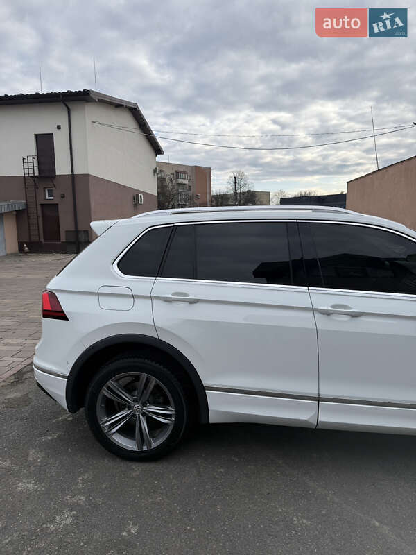 Внедорожник / Кроссовер Volkswagen Tiguan 2017 в Мукачево