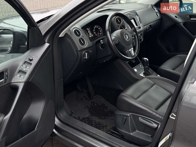 Внедорожник / Кроссовер Volkswagen Tiguan 2016 в Киеве